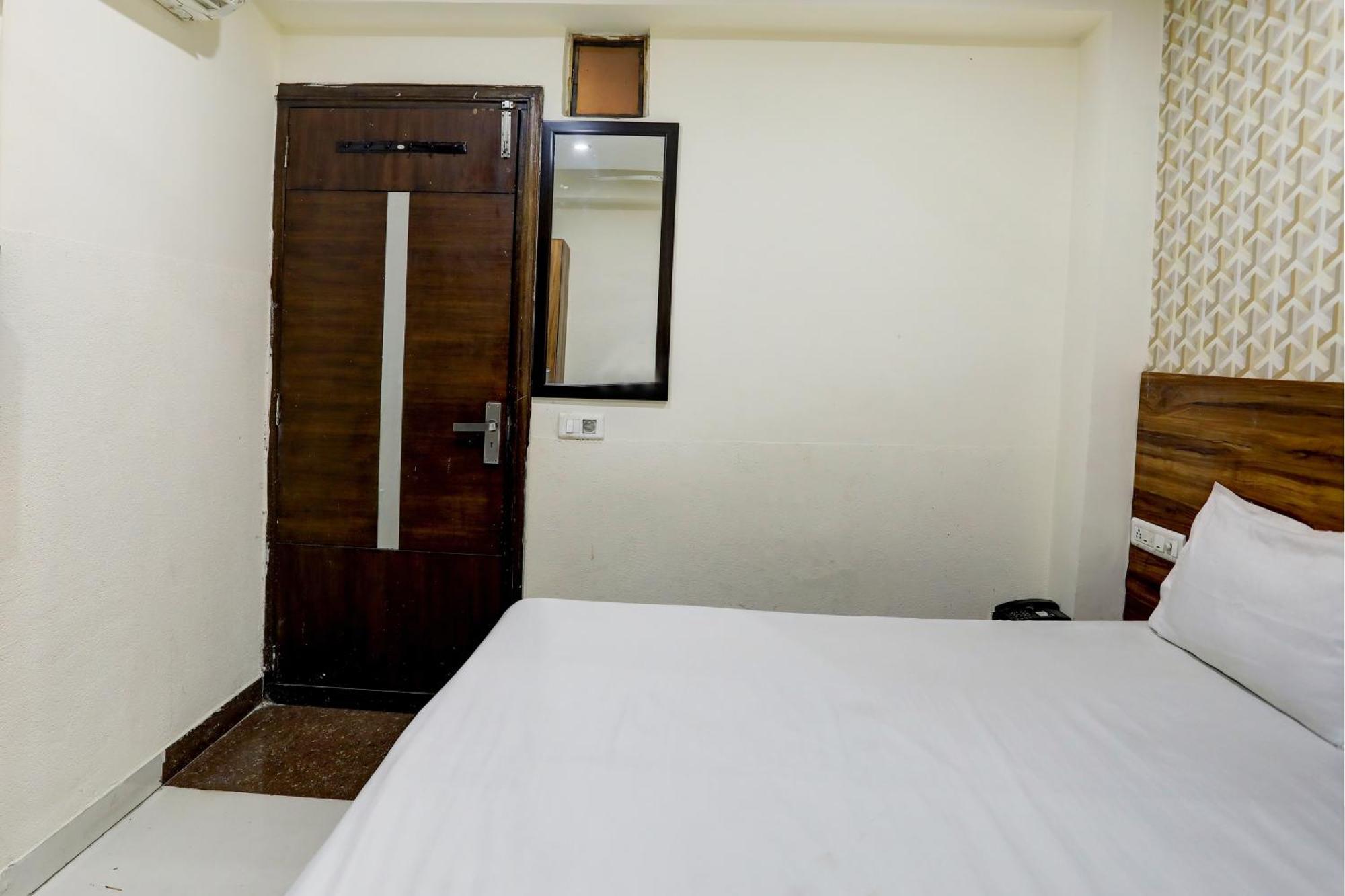 לודהיאנה Hotel O Hcn מראה חיצוני תמונה