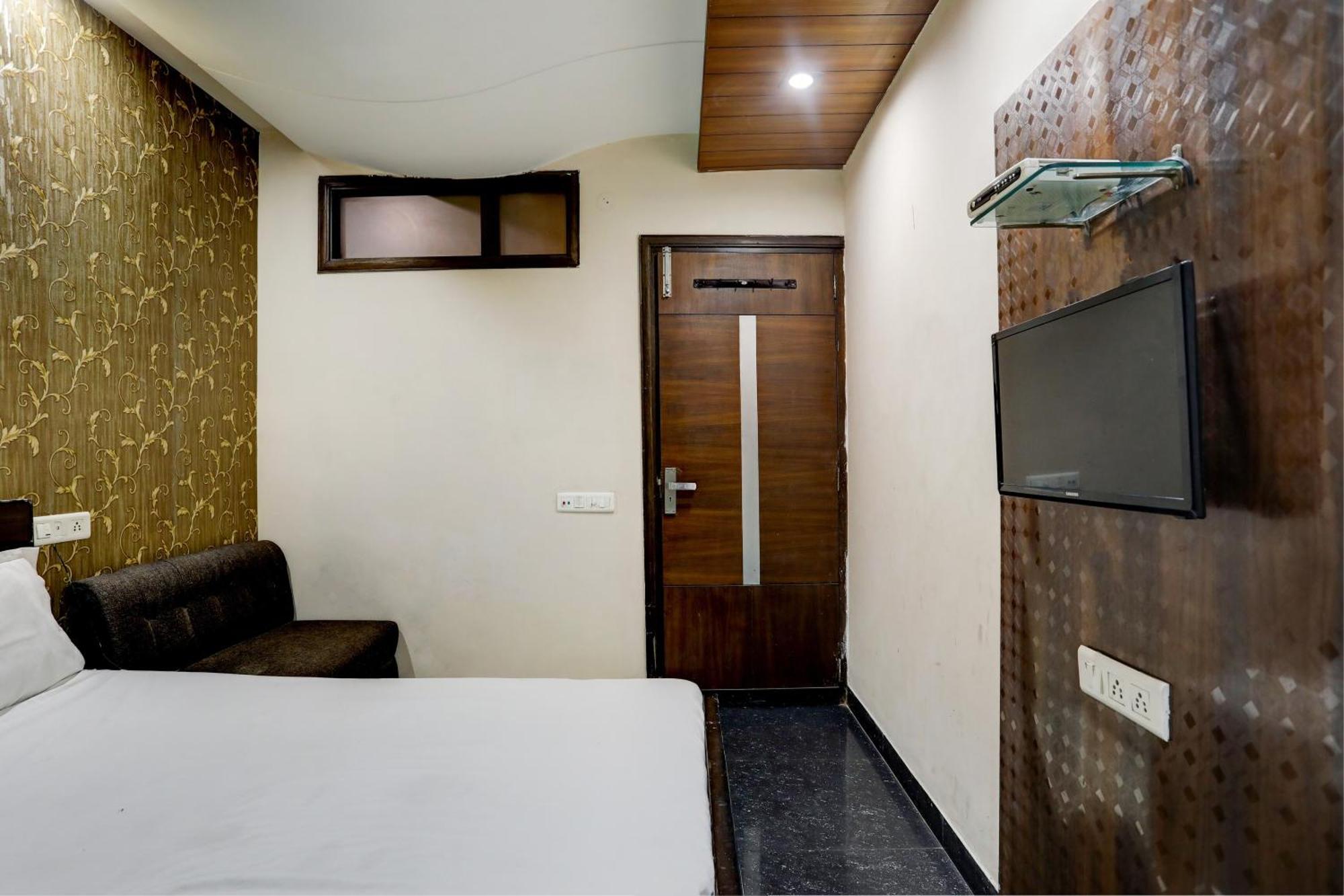 לודהיאנה Hotel O Hcn מראה חיצוני תמונה