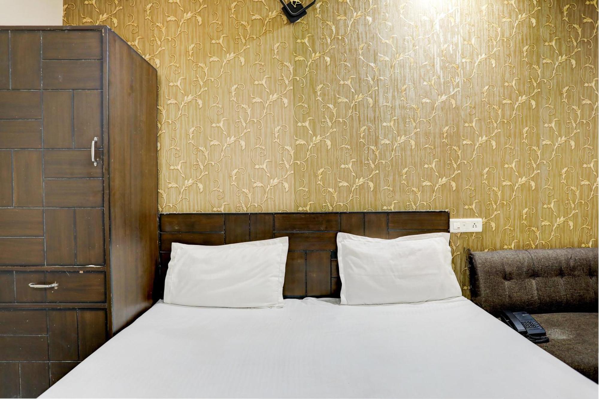 לודהיאנה Hotel O Hcn מראה חיצוני תמונה